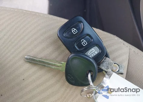 2013 Hyundai Elantra Gls z USA, uszkodzony, nr VIN 5NPDH4AE8DH367622